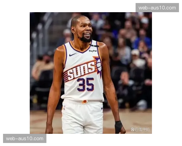 太阳击败勇士重返前八 布克率队进入重建期